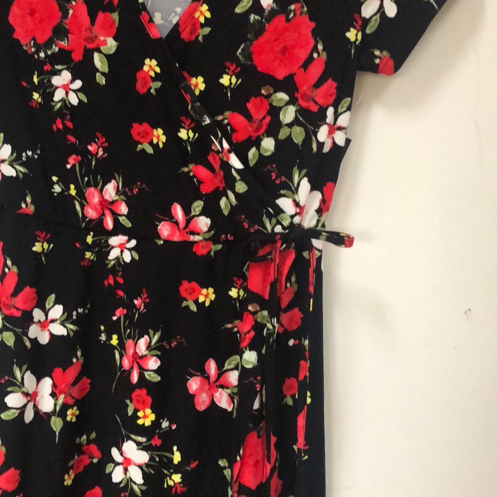 Dress - Picture 5 of 5